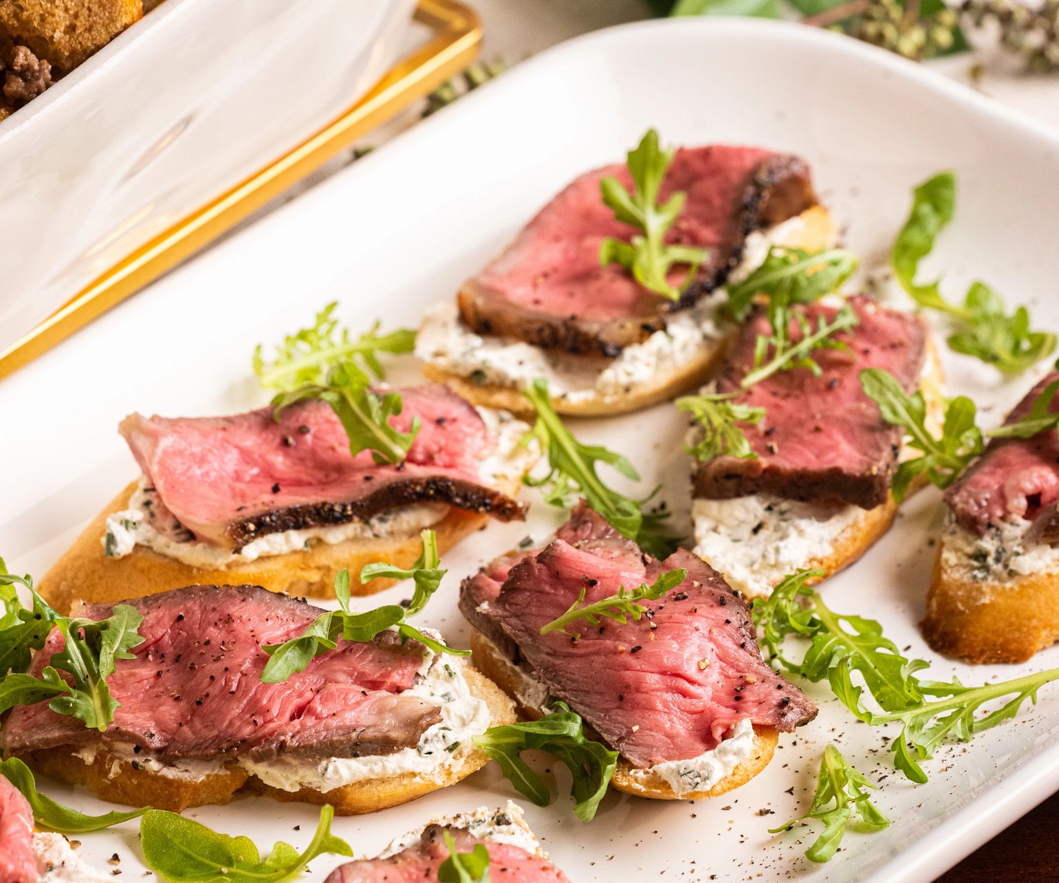 Steak Crostini with Horseradish Whip