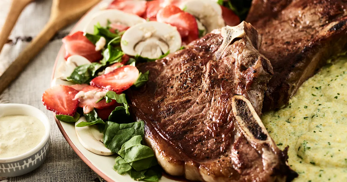 Beef Strip Steaks with Kale Polenta and Mushroom-Strawberry Salad | Beef Loving Texans | Beef Loving