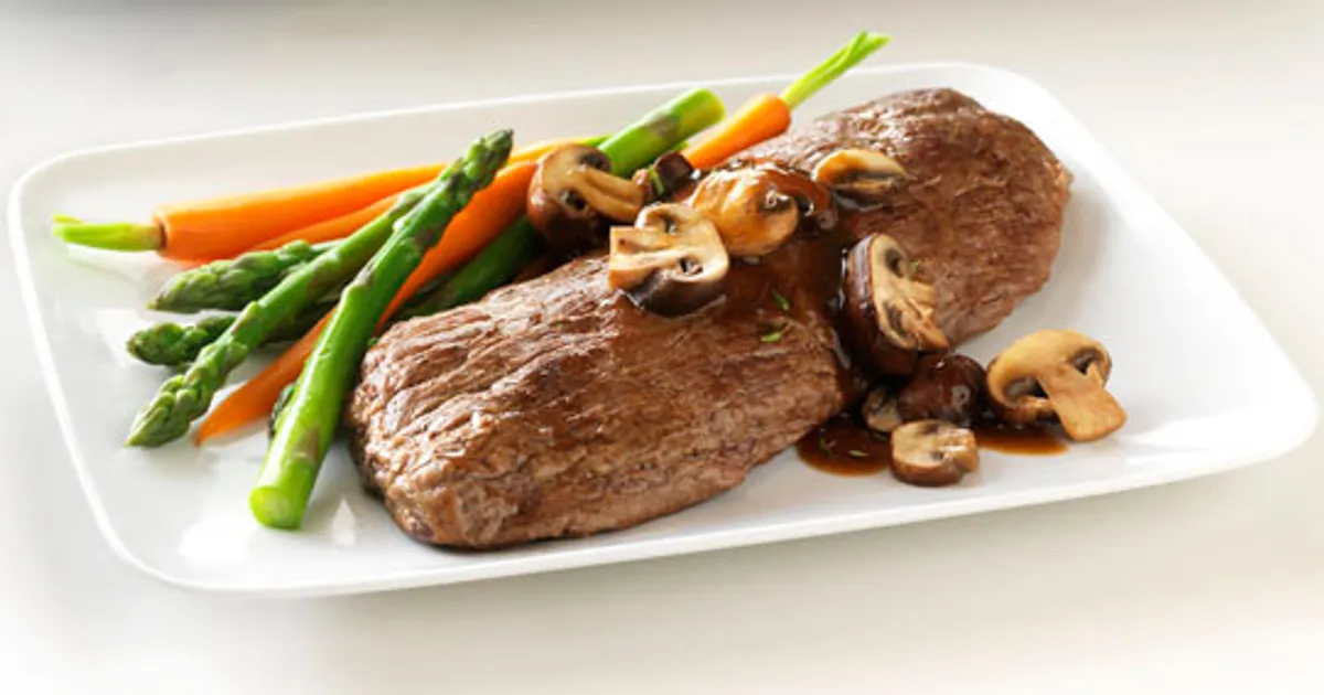 Sierra Cut Steak with Mushroom-Thyme Sauce | Beef Loving Texans | Beef Loving Texans is your one-sto
