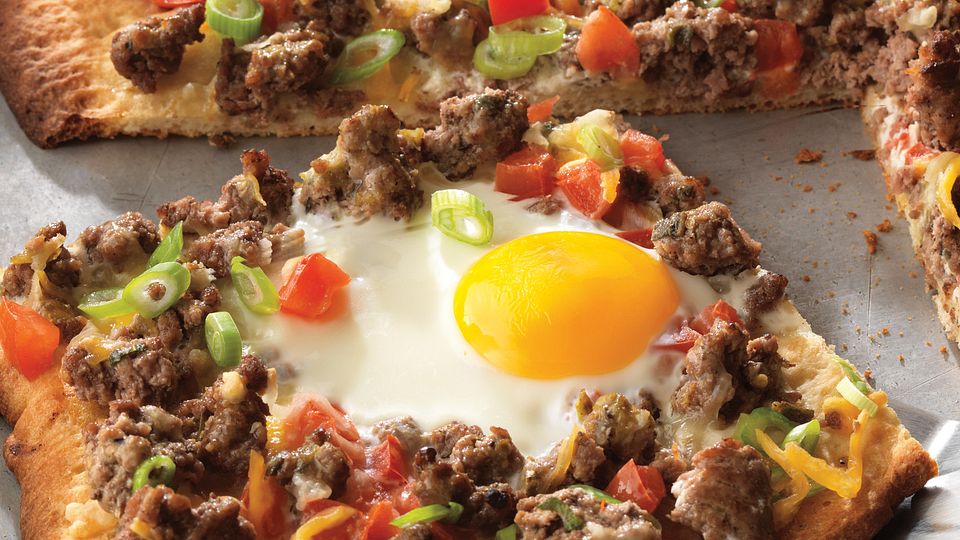 Beef Breakfast Pizza Olé
