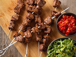 Beef Sirloin Kabobs with Roasted Red Pepper Dipping Sauce