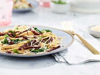 Beef Jerky and Spinach Pasta