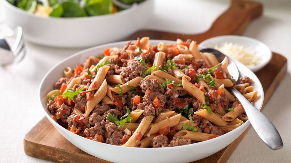 Fresh Tomato, Beef & Penne Pasta