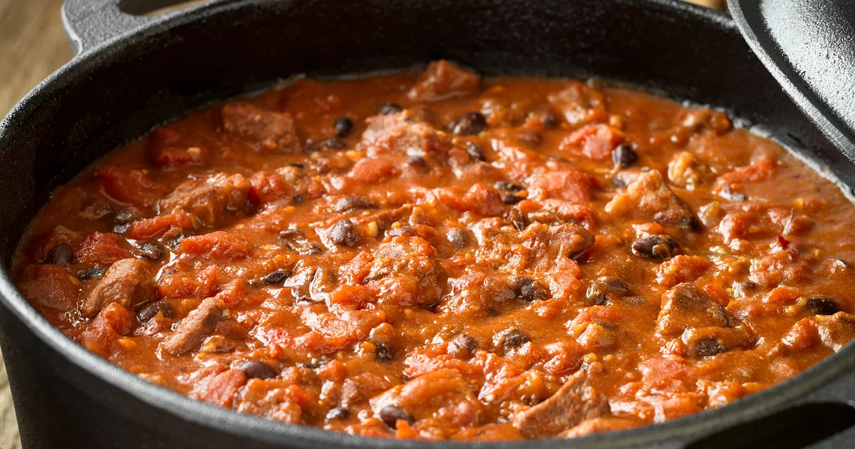 Smoky Chipotle Chili | Beef Loving Texans | Beef Loving Texans is your one-stop information center for beef recipes, cooking techniques and real life stories. Lean more about beef today. Brought to you by the Texas Beef Council.