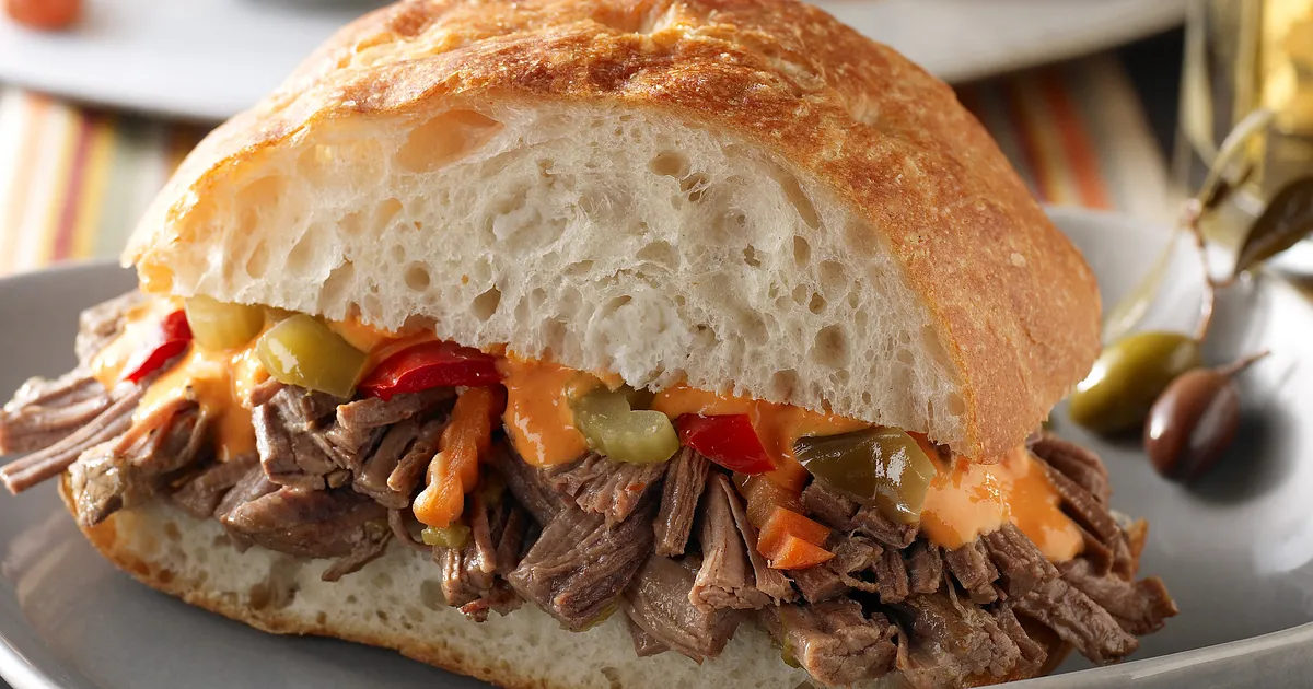 Spicy Braised Brisket Sandwiches | Beef Loving Texans | Beef Loving Texans is your one-stop informat