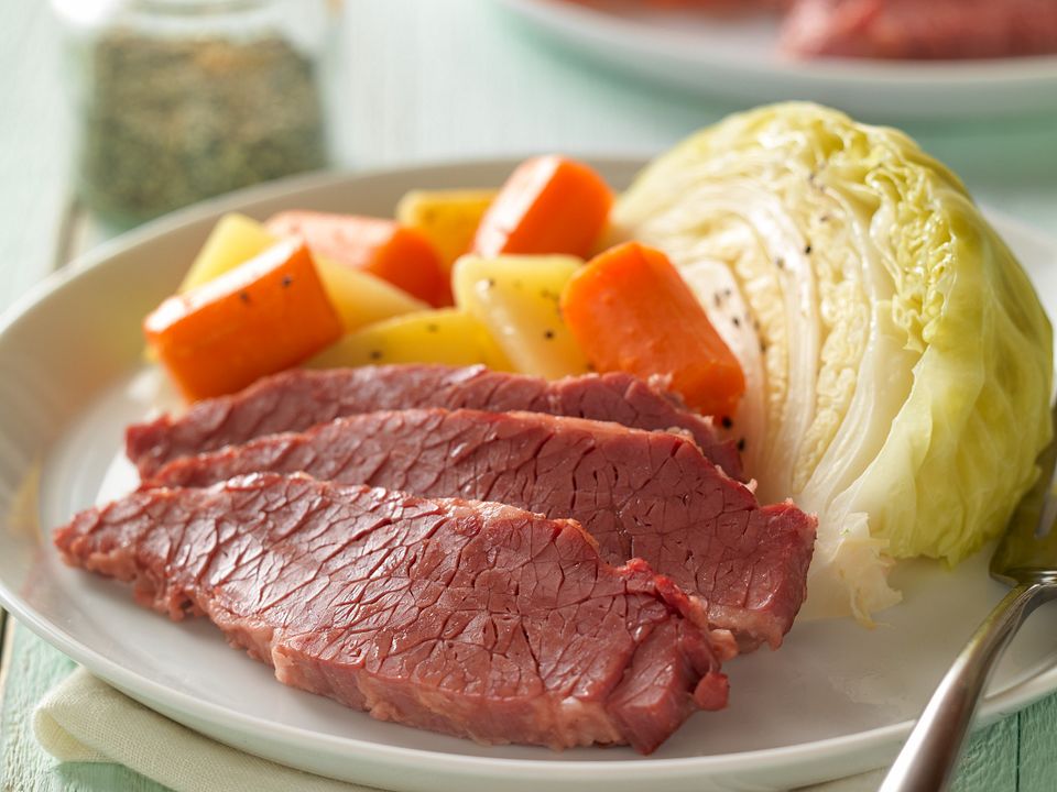 Classic Corned Beef with Cabbage and Potatoes
