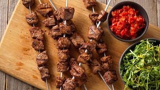 Beef Sirloin Kabobs with Roasted Red Pepper Dipping Sauce