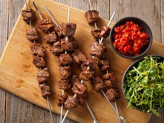 Beef Sirloin Kabobs with Roasted Red Pepper Dipping Sauce