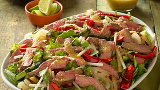 Beef Fajita Salad with Salsa Verde
