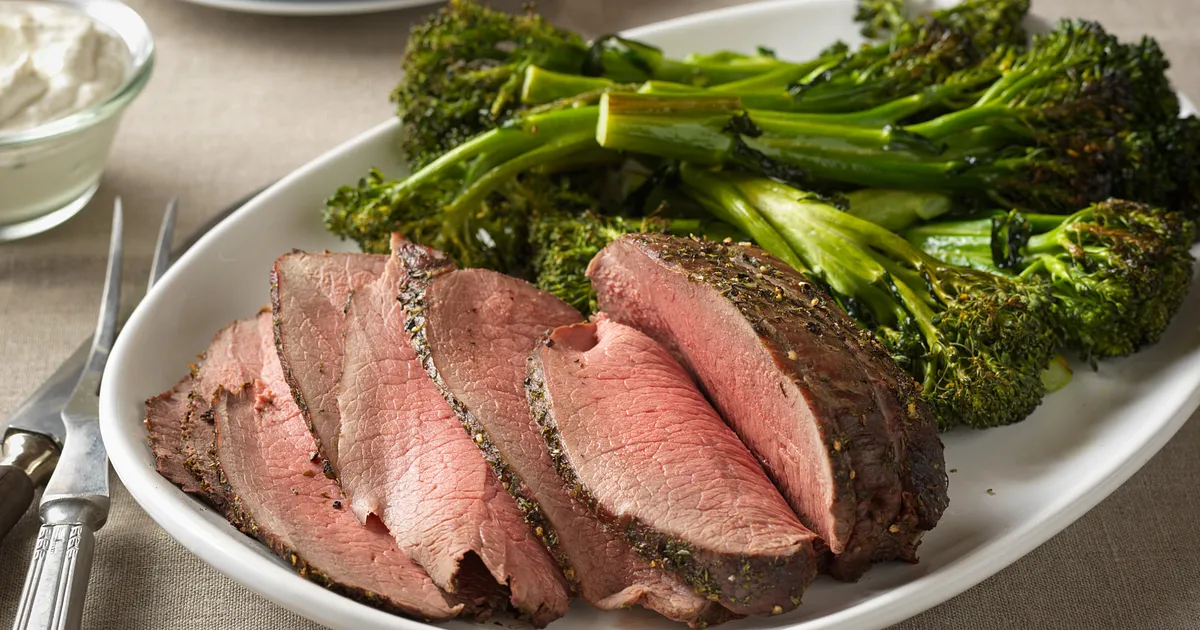 Herb-Crusted Sirloin Tip Roast with Creamy Horseradish-Chive Sauce | Beef Loving Texans | Beef Lovin