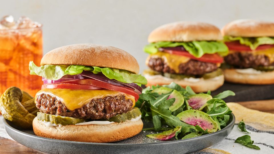 Classic Beef Cheeseburgers