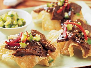 Sesame-Soy Steak Stir-Fry on Wonton Crisps