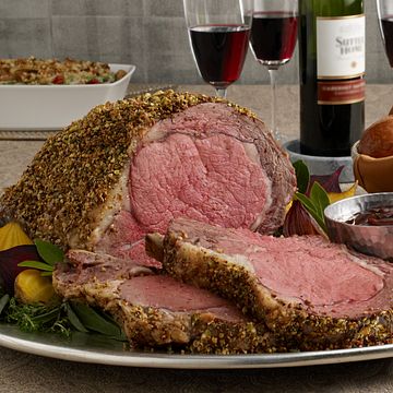 pistachio-crusted-ribeye-roast-with-holiday-wine-sauce-square.tif