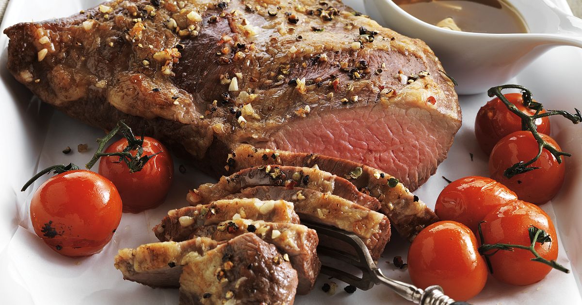 Pepper-Crusted Tri-Tip Roast with Garlic-Sherry Sauce | Beef Loving Texans | Beef Loving Texans is y