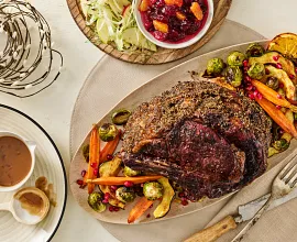 Herb-Seasoned Rib Roast with Red Wine Pan Sauce