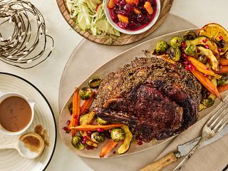 Herb-Seasoned Rib Roast with Red Wine Sauce