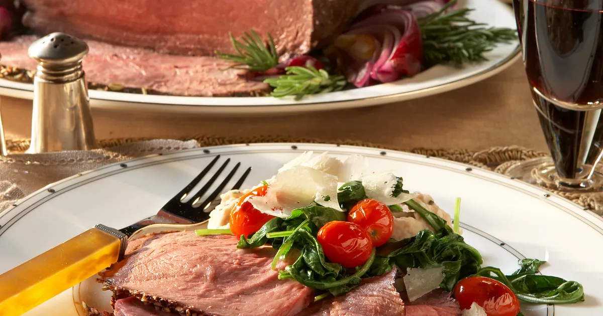 Fennel-Crusted Beef Roast with White Beans, Tomatoes and Arugula | Beef Loving Texans | Beef Loving 