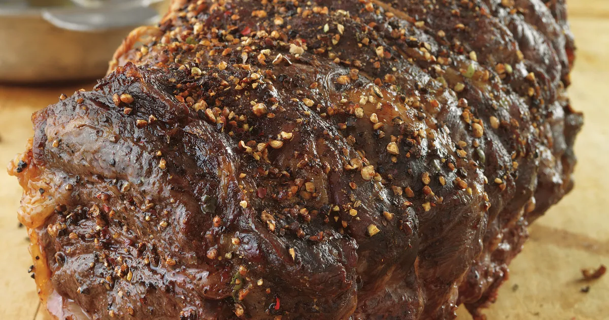 Garlic and Tri-Pepper-Crusted Beef Roast with Balsamic Sauce | Beef Loving Texans | Beef Loving Texa