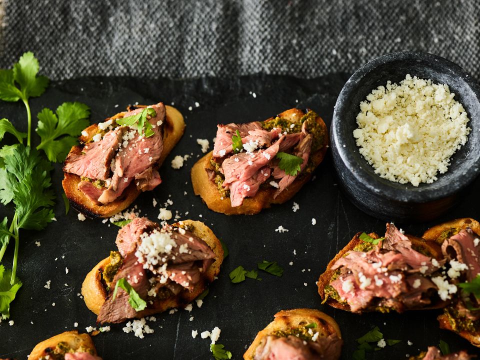 beef crostini