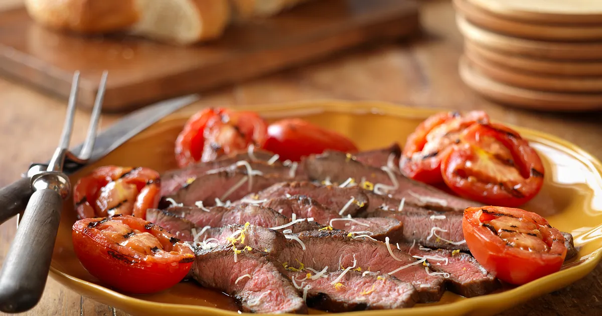 Grilled Balsamic Steak and Tomatoes | Beef Loving Texans | Beef Loving Texans is your one-stop infor