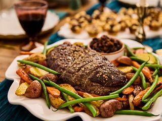 Herb-Crusted Petite Roast with Fig-Onion Relish