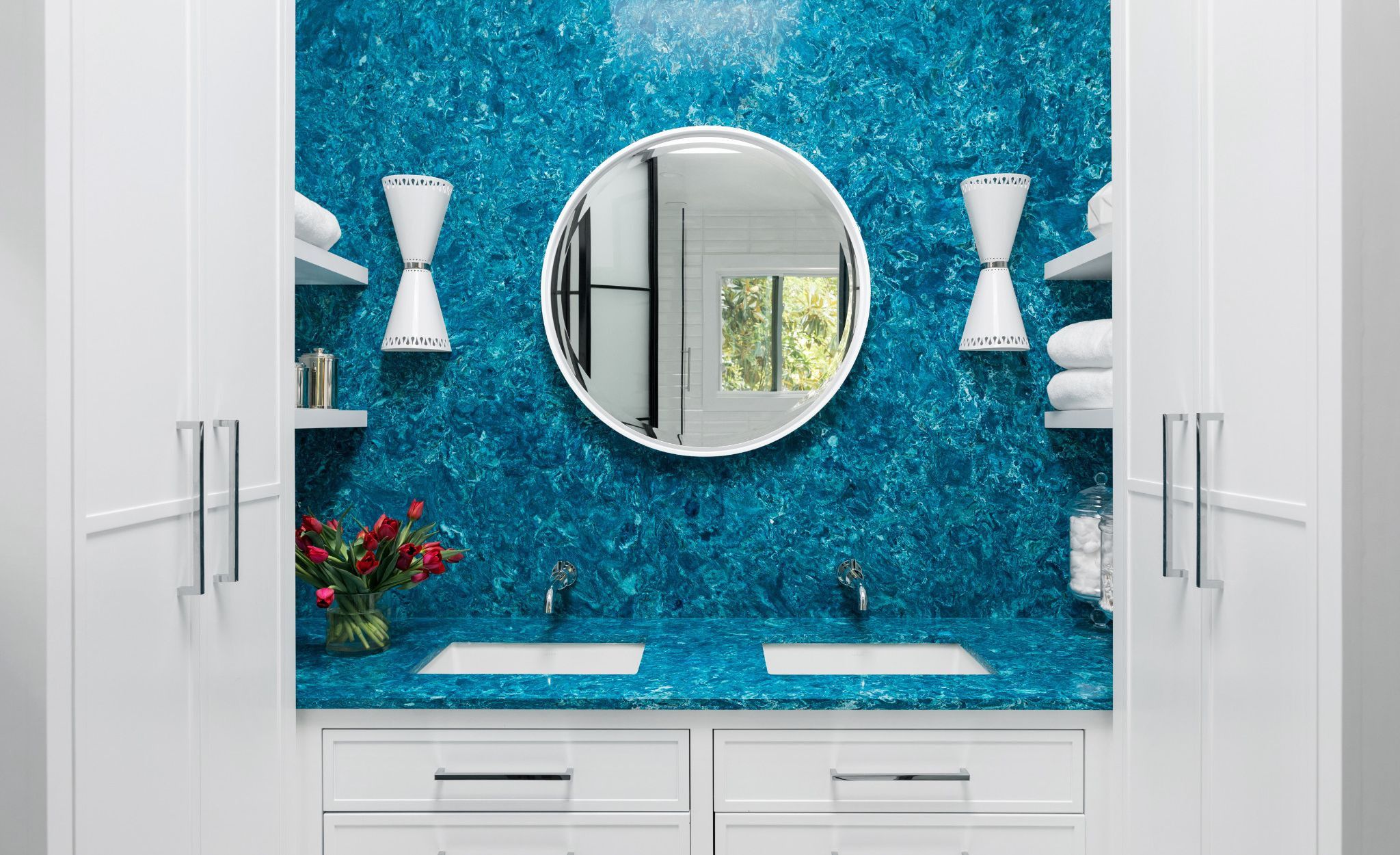A fun and functional Jack and Jill bathroom with Cambria Skye.