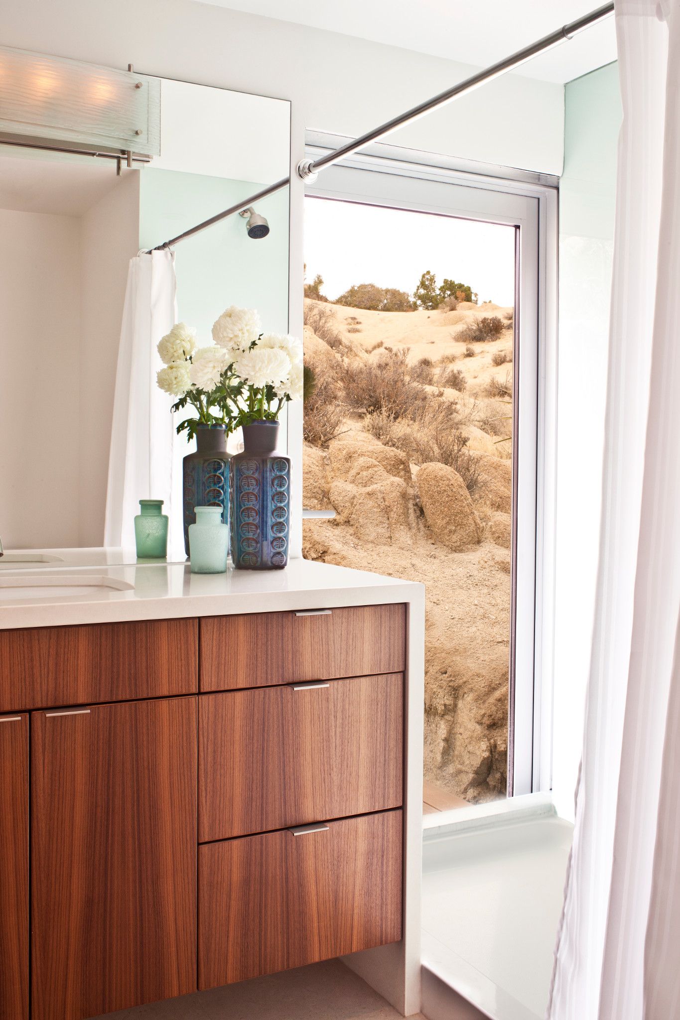 Mod Men BATHROOM-CHRISTOPHER KENNEDY