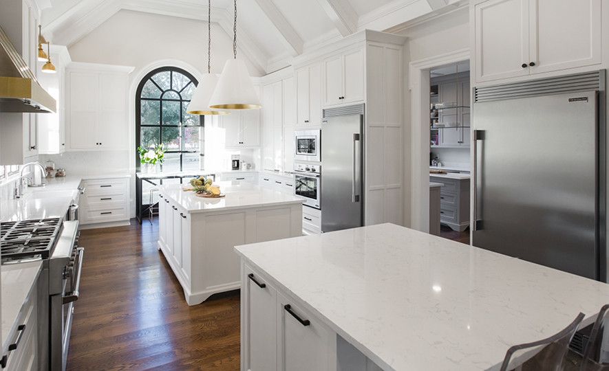 Double Torquay islands provide a stunning prep and serving space.