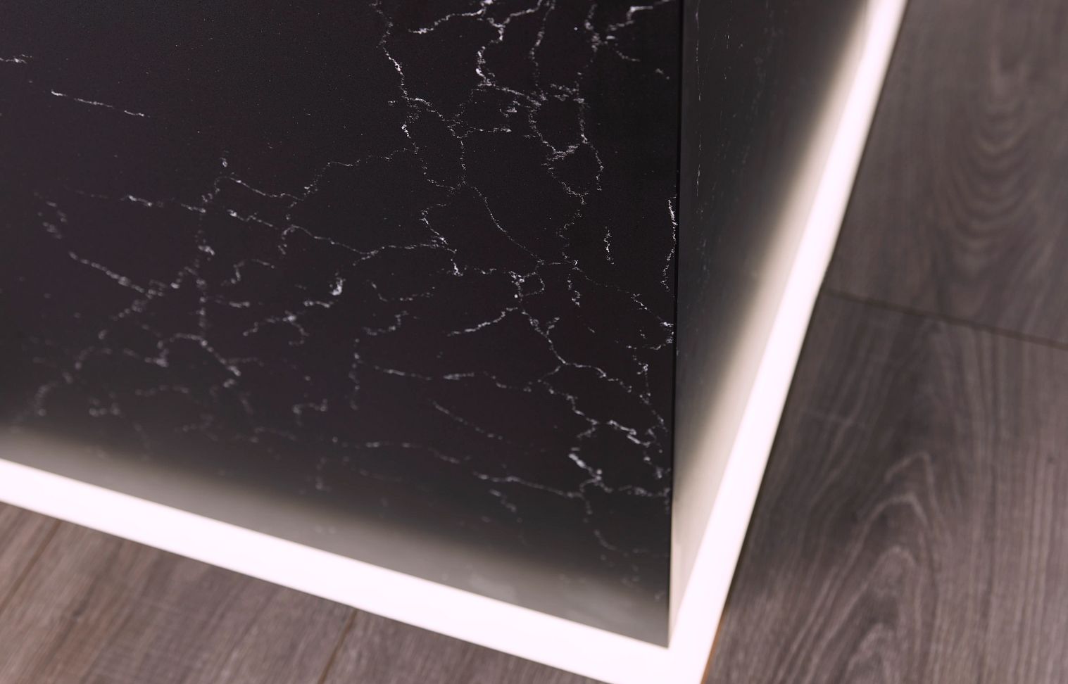 Wall Mammoth Cave CambriaQuartz Slab