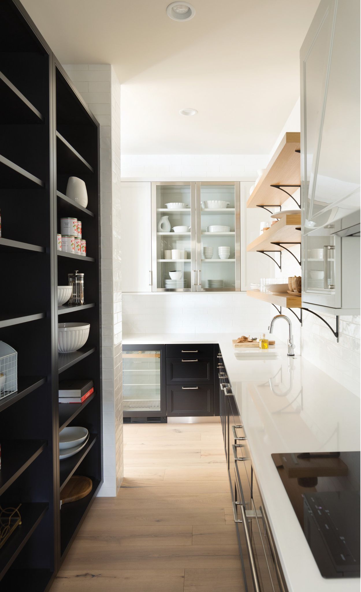 Craft the perfect butler's pantry with Cambria Ella.