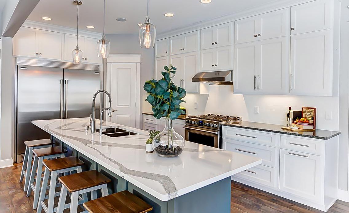 Cambria Annicca and Cambria Minera in a white kitchen.