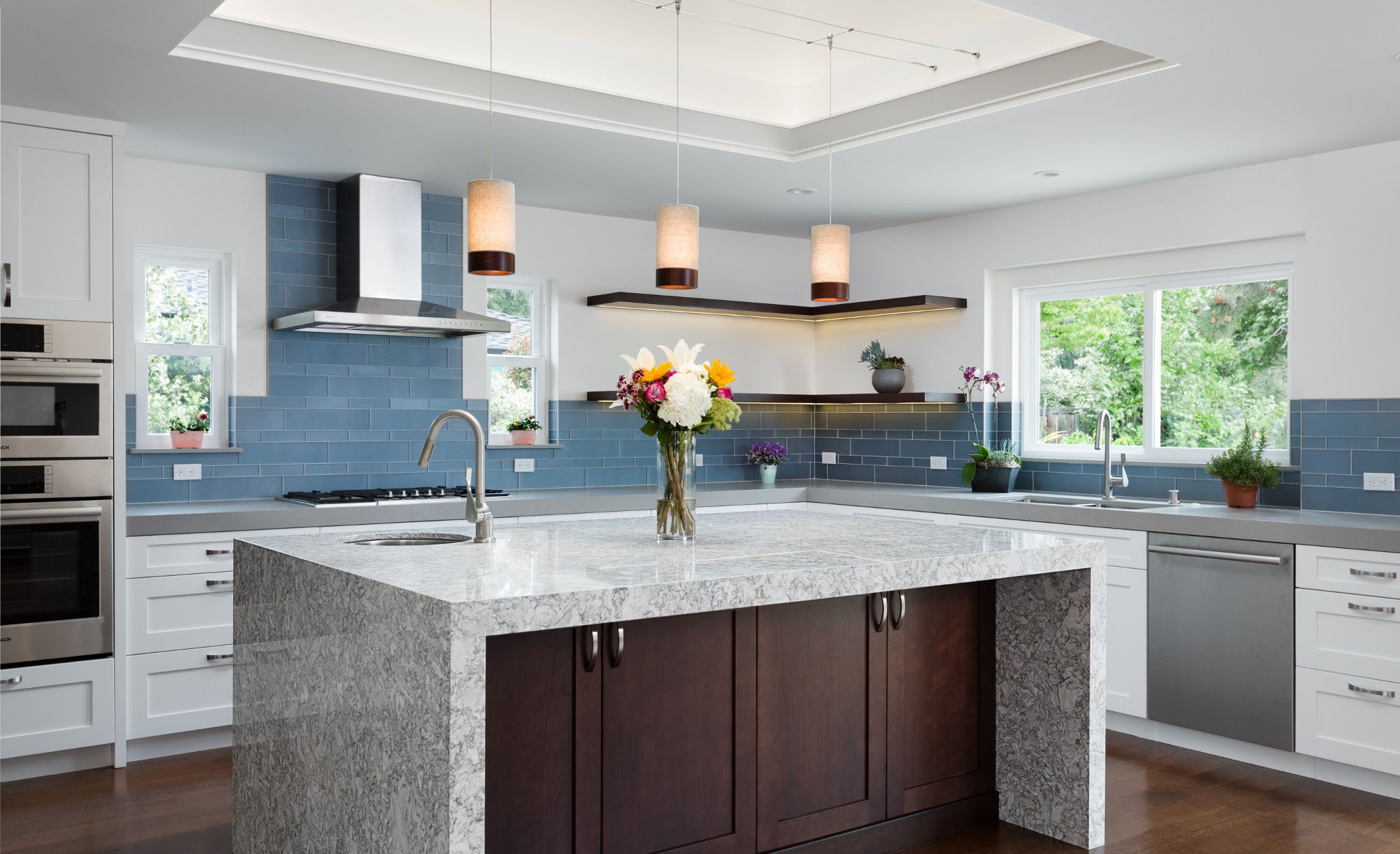 Transitional kitchen with Cambria Berwyn countertops.