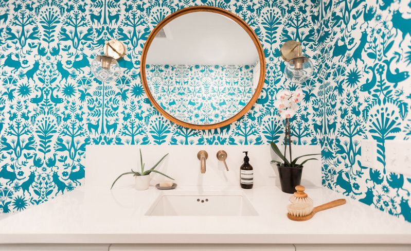 Create a colorful space paired with White Cliff.