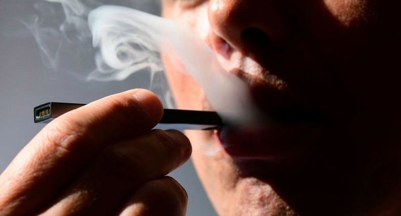 Congress Voted to Raise the Tobacco-Buying Age to 21