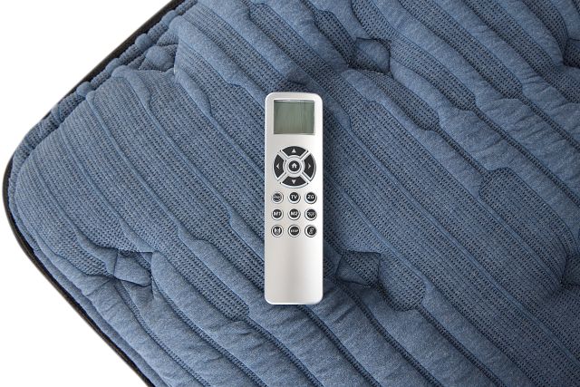 Kevin Charles By Sealy Reserve Lux Ultra Plush Elite Adjustable Mattress Set