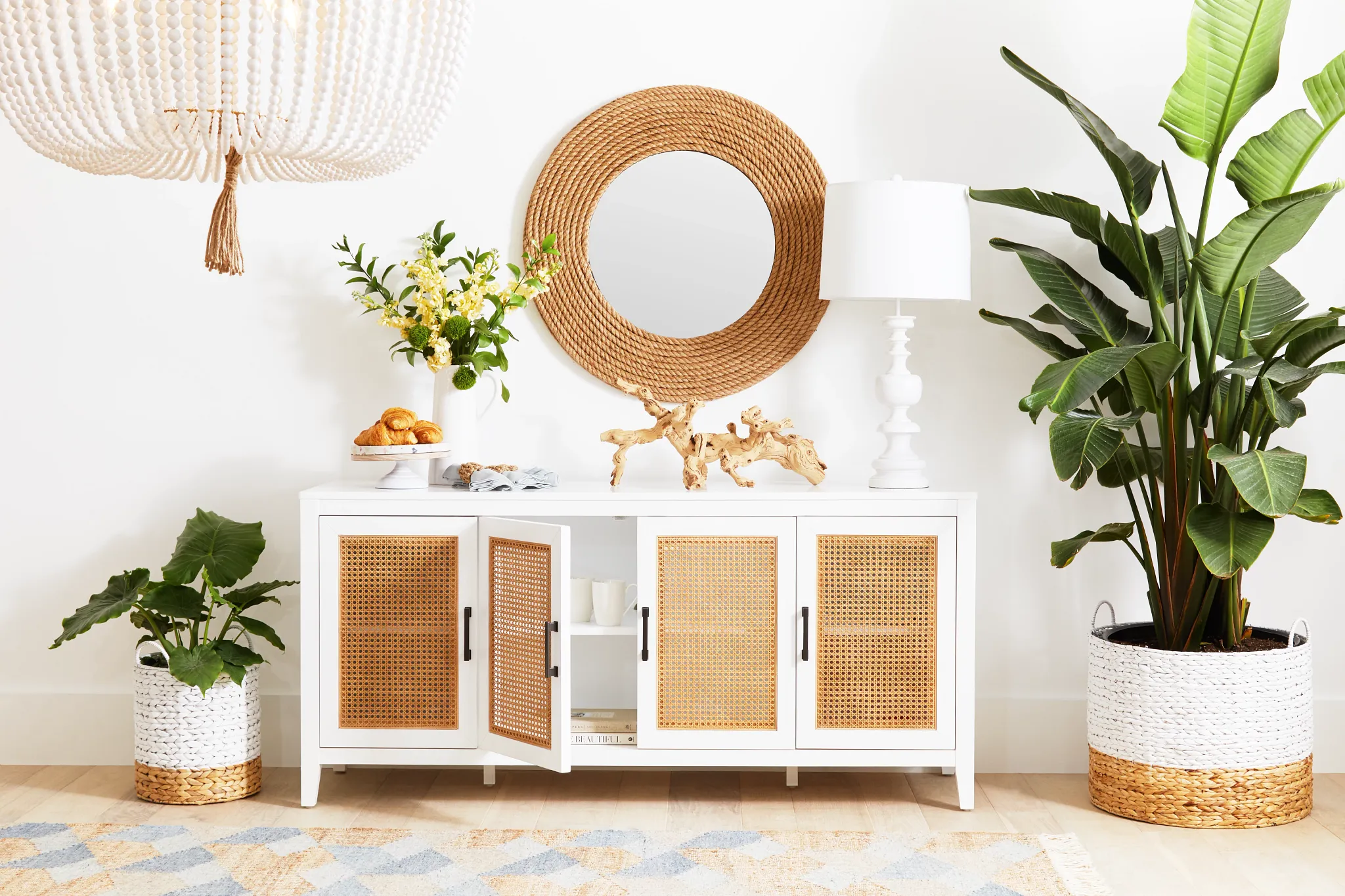 Nantucket Light Tone Round Table