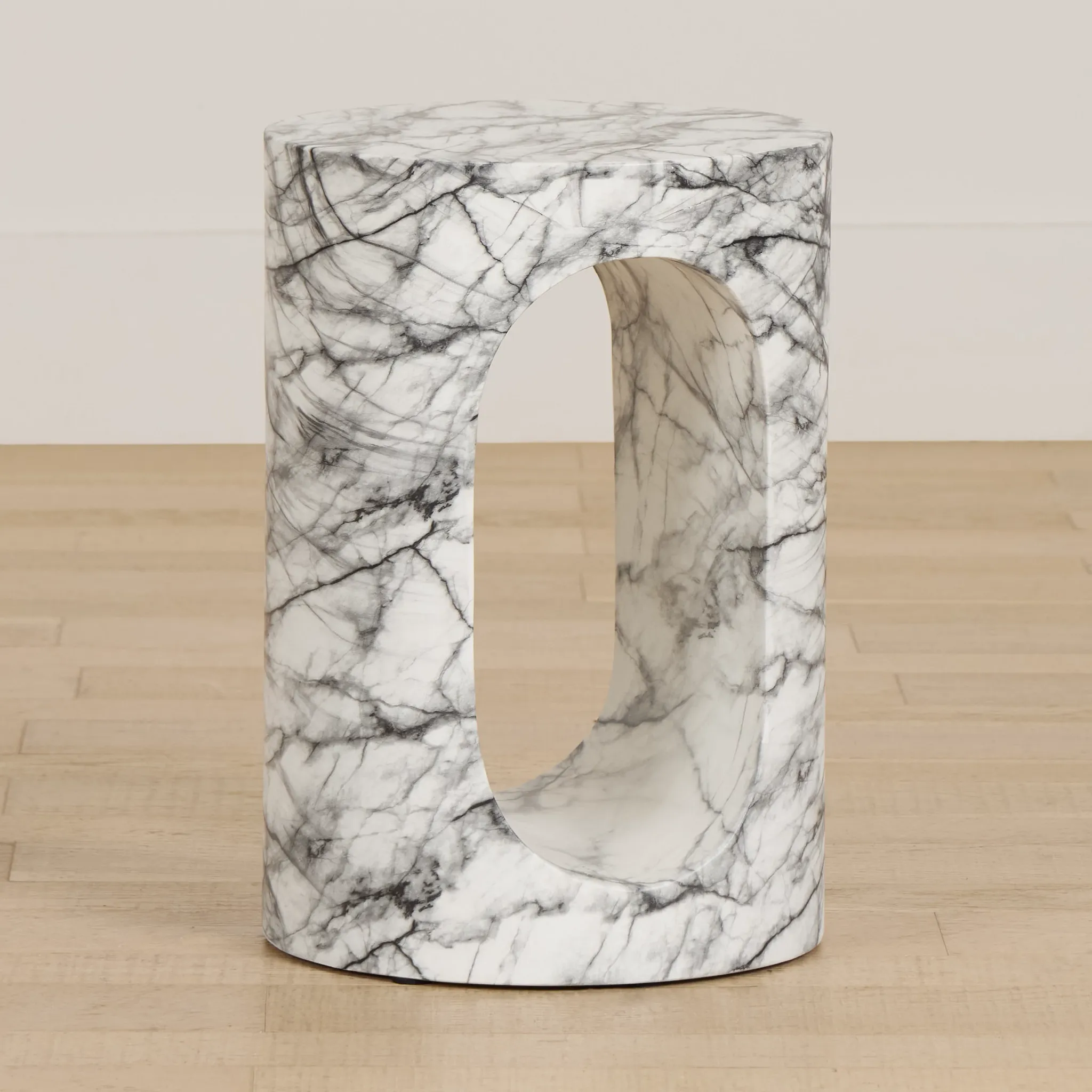 Bea Black Round End Table