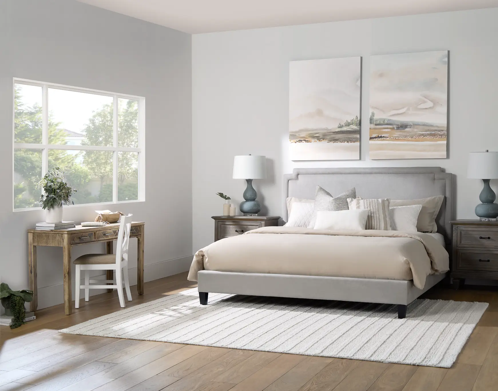 2. The Bedroom Office: Function Meets Flair 2. The Bedroom Office: Function Meets Flair