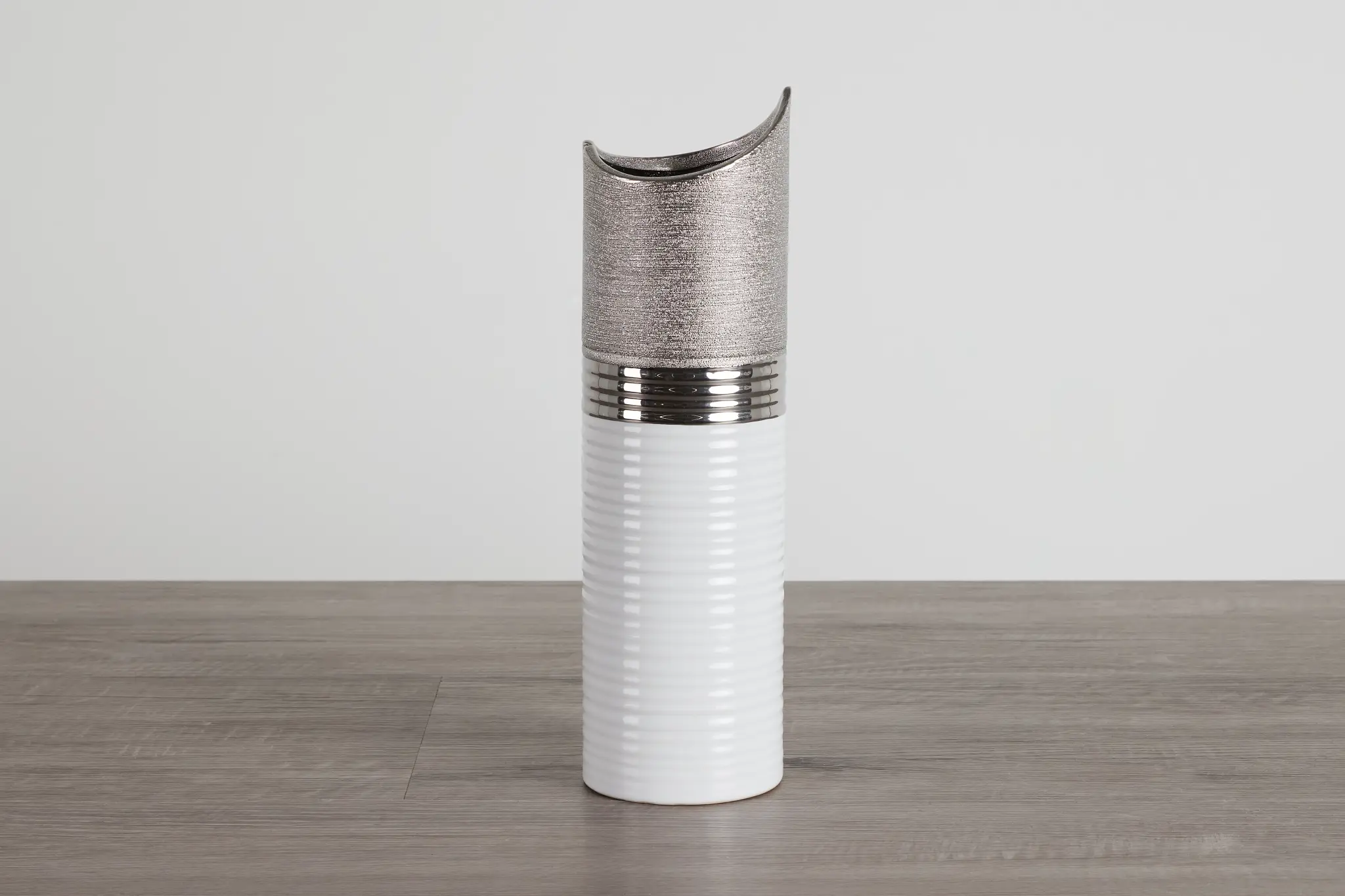 Glora Silver Medium Vase Glora Silver Medium Vase