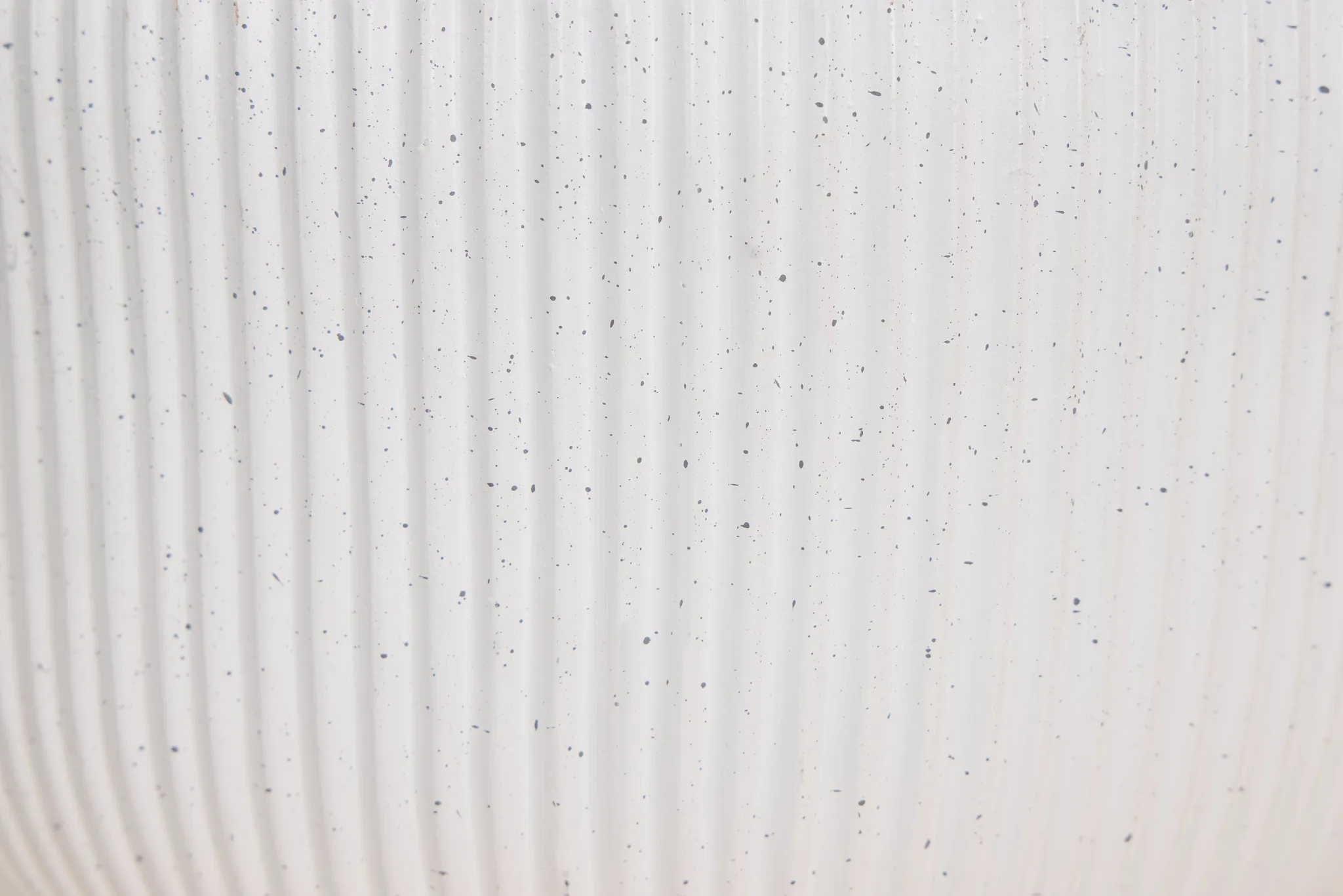 Yara White Small Planter