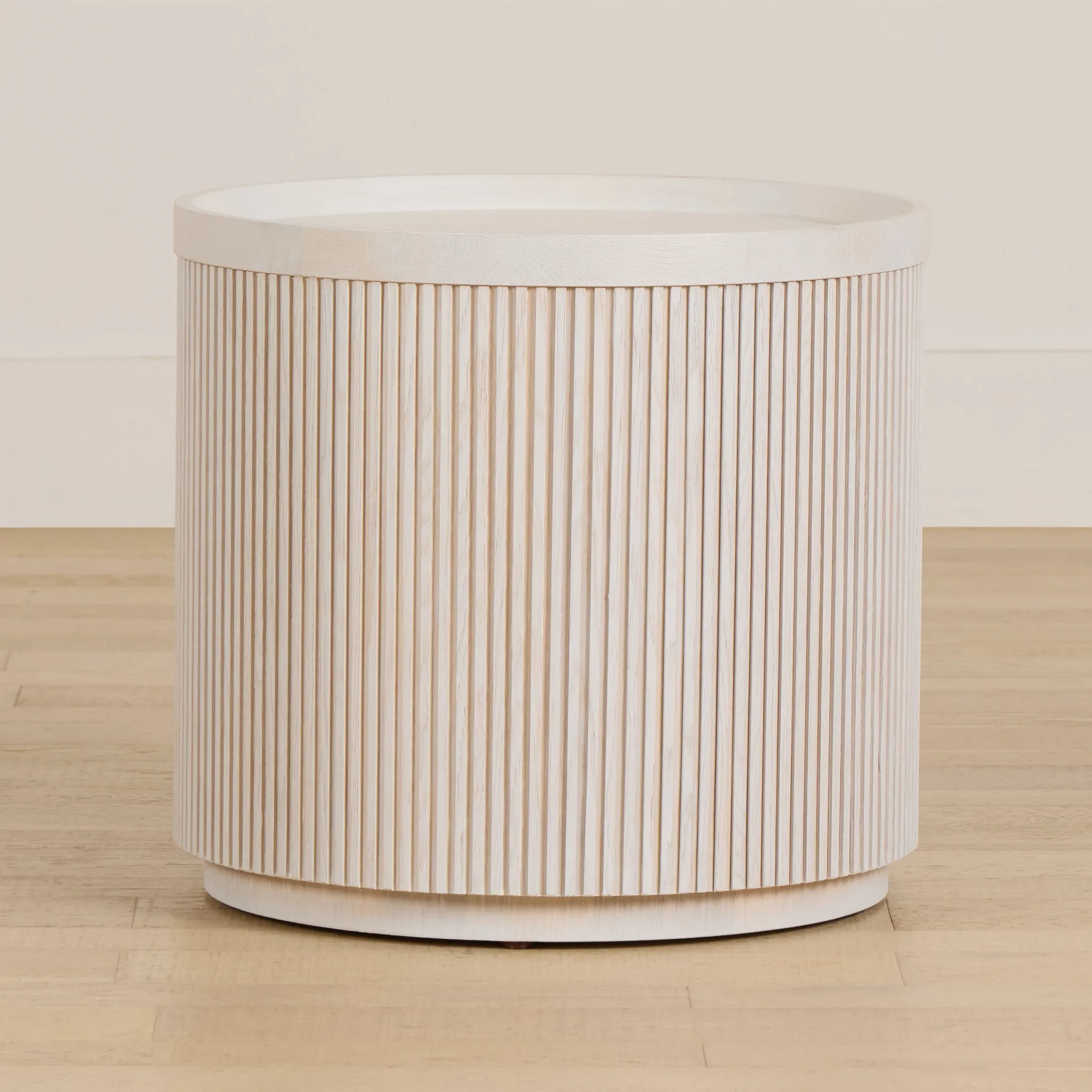 Gables White Round End Table