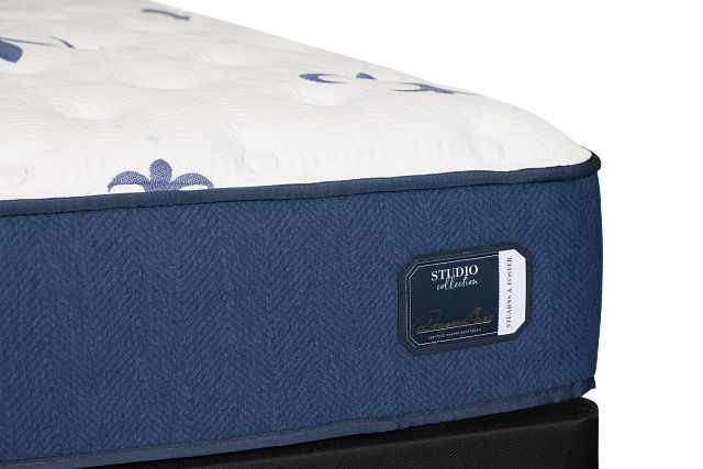 Stearns & Foster Studio 14" Medium Tight Top Mattress