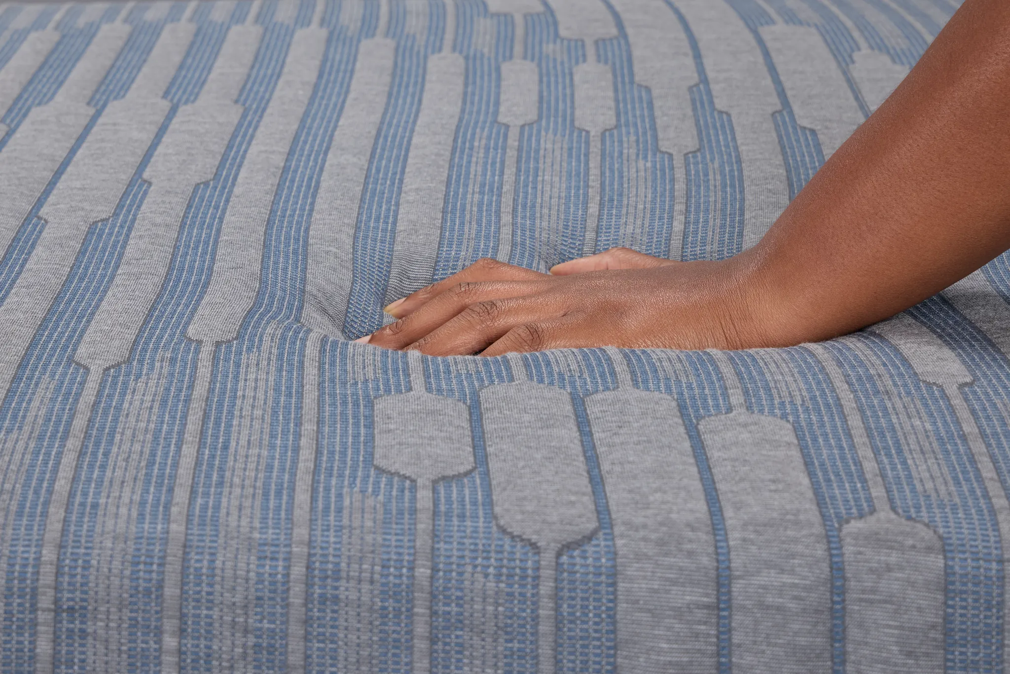 Kevin Charles By Sealy Hybrid 11.75" Medium Mattress