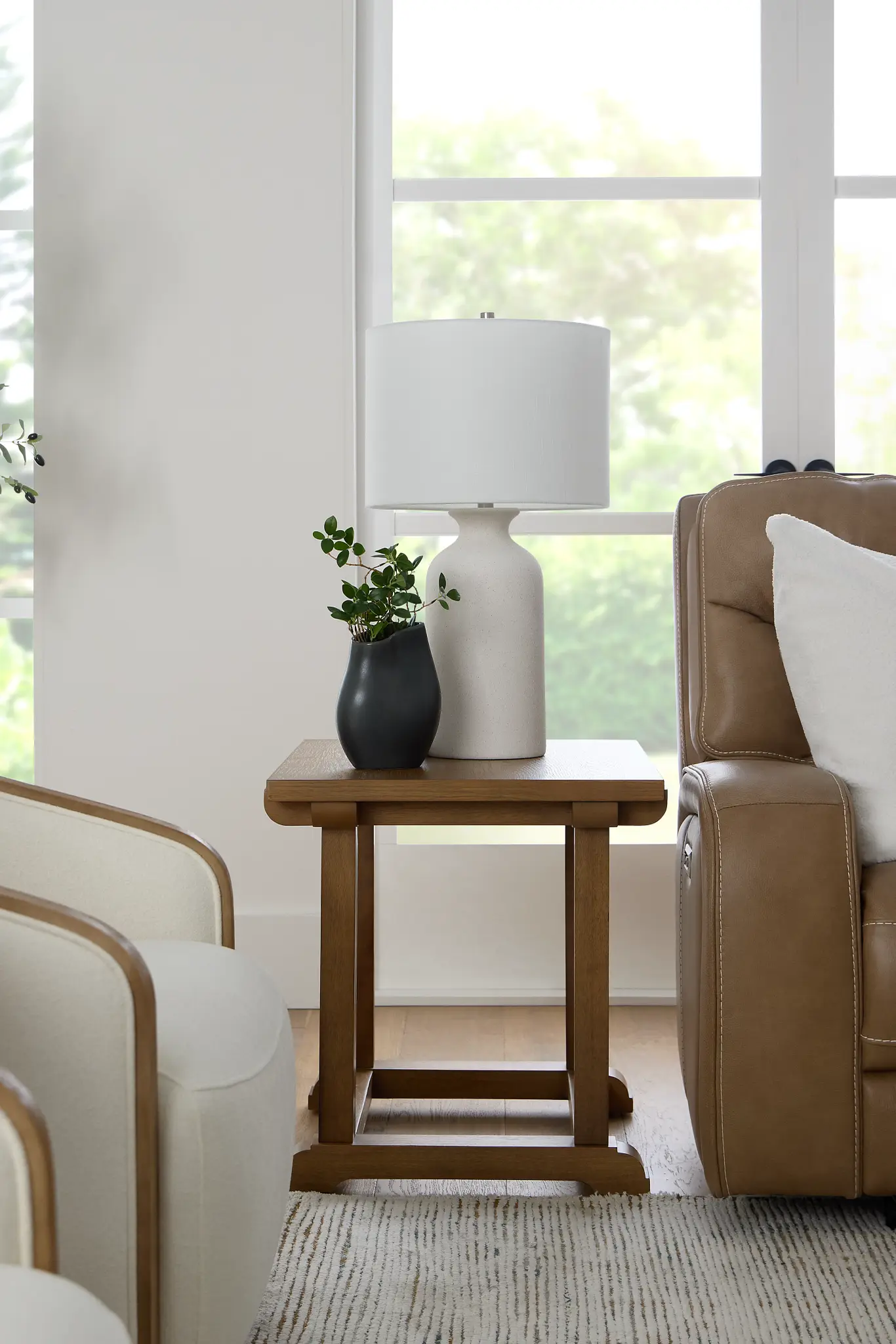 Taylen White Ceramic Table Lamp Taylen White Ceramic Table Lamp