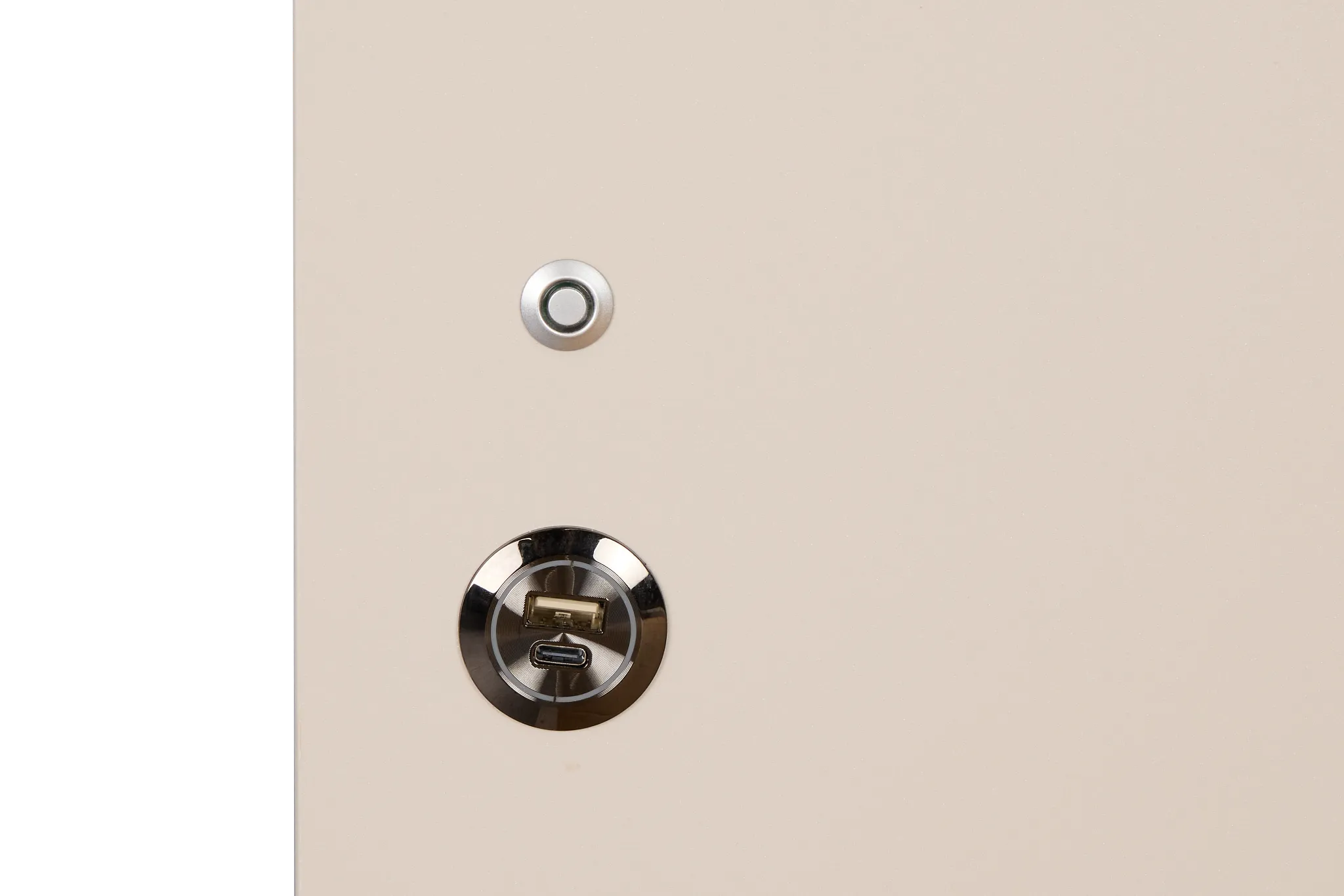 Brasilia Light Beige Platform Bed