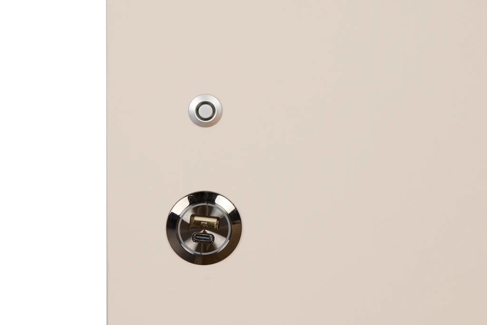 Brasilia Light Beige Platform Bed Brasilia Light Beige Platform Bed