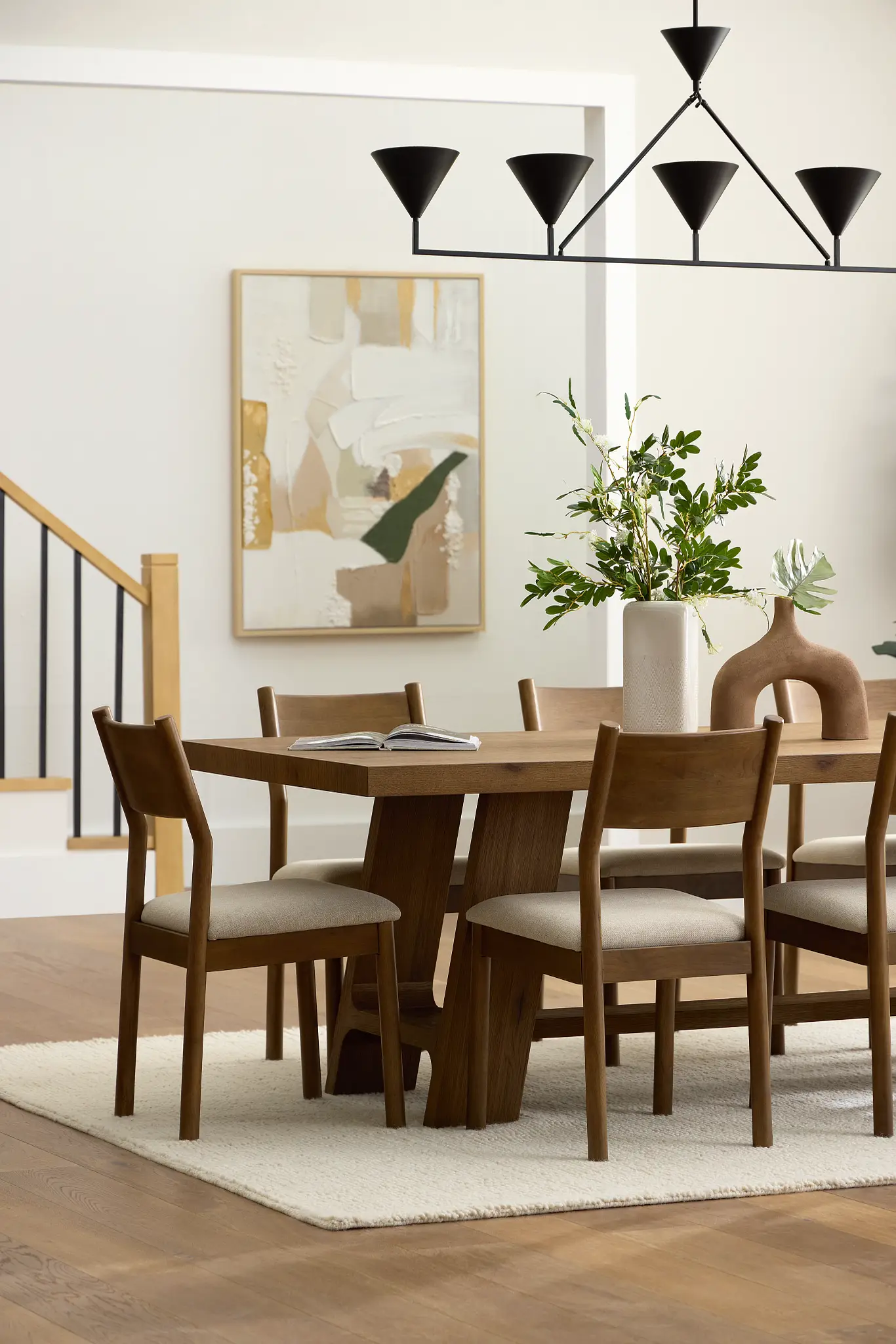 Design Your Dining Room Spring Refresh with Confidence and Expert Support  