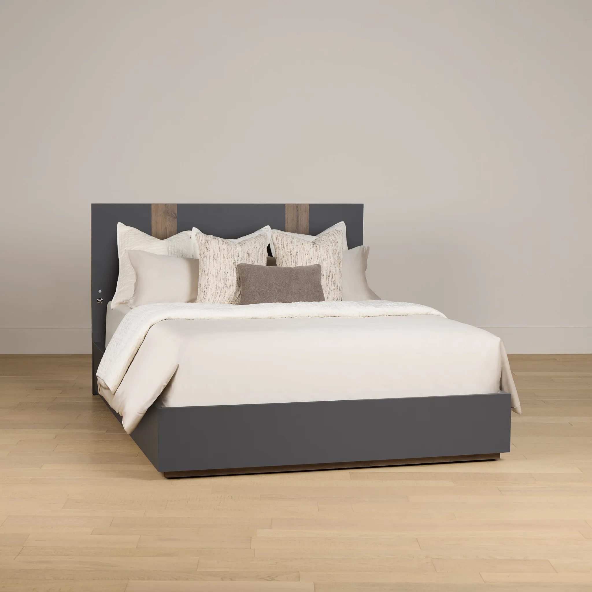 Brasilia Gray Platform Bed With Speaker