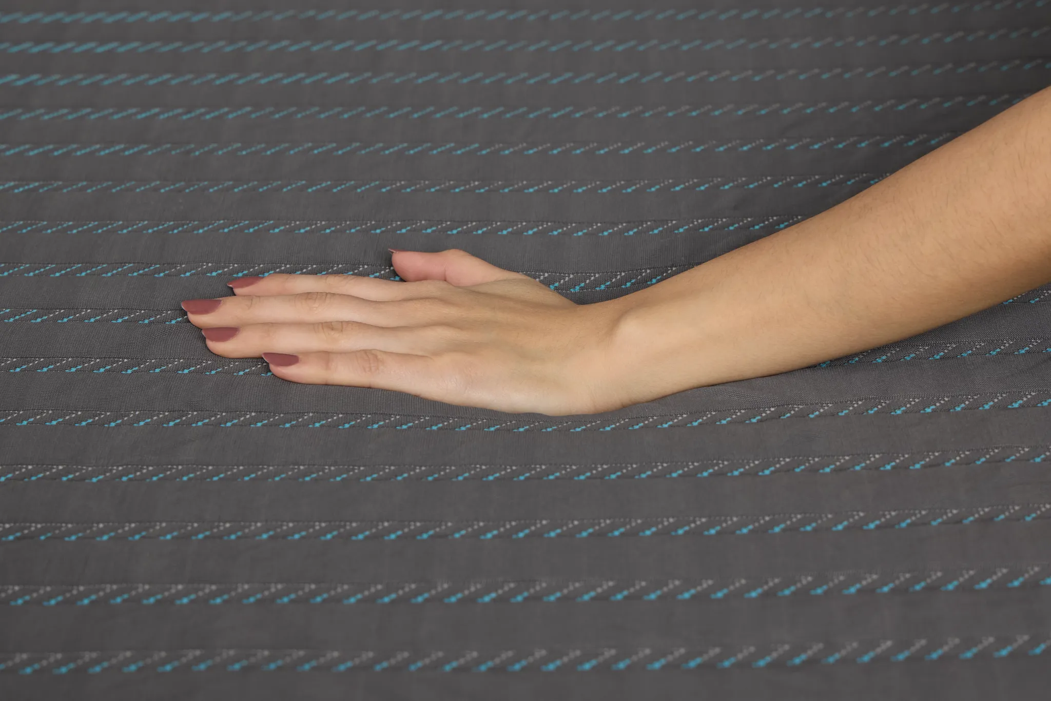 Rest & Renew Performance Max 14.5" Medium Hybrid Mattress