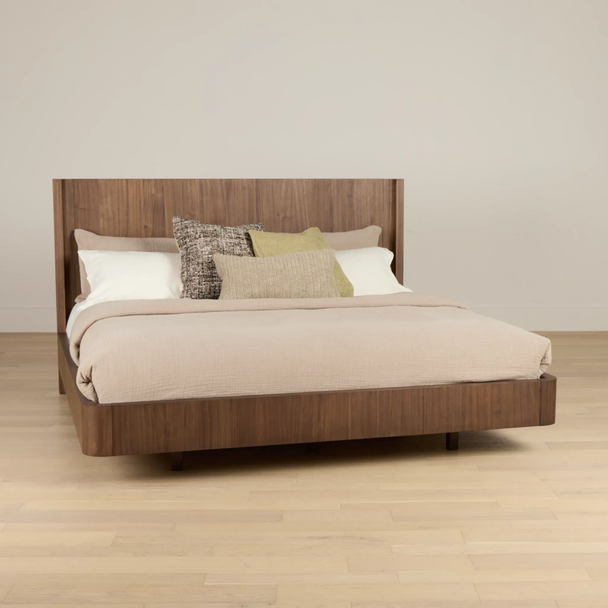 Nomad Mid Tone Shelter Bed